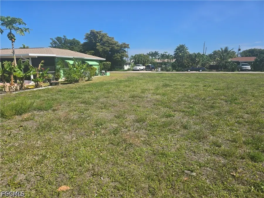 218 SE 47th Street, Cape Coral, FL 33904 - #2