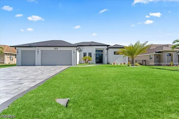 203 SE 11th Terrace, Cape Coral, FL 33990