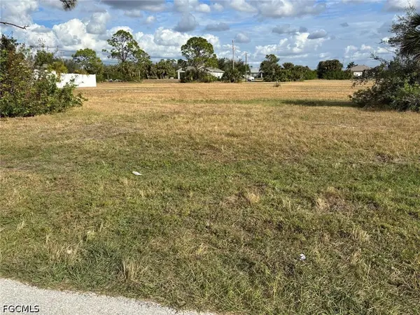 2353 NW 37th Place, Cape Coral, FL 33993