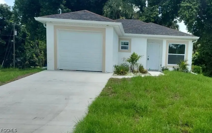 3874 Pearl Street, Fort Myers, FL 33916 - #2