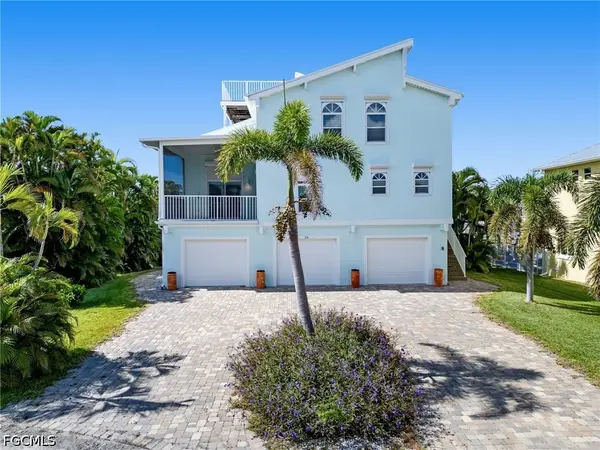 26 Palmview Boulevard, Fort Myers Beach, FL 33931