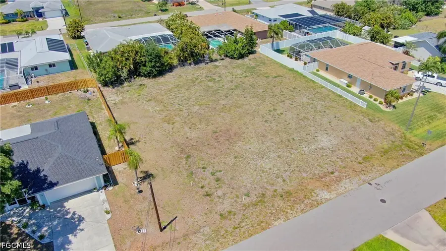801 SE 33rd Street, Cape Coral, FL 33904 - #3