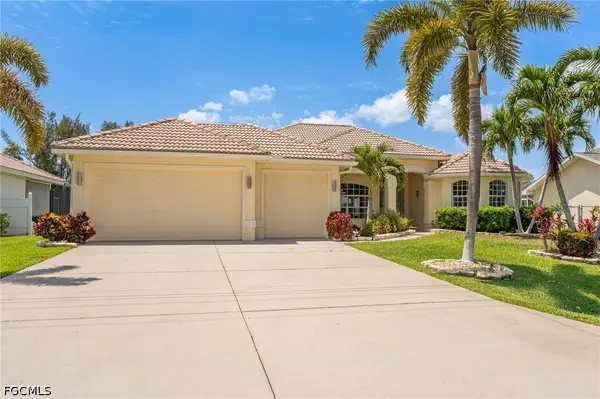 2506 Retunda Parkway W, Cape Coral, FL 33904