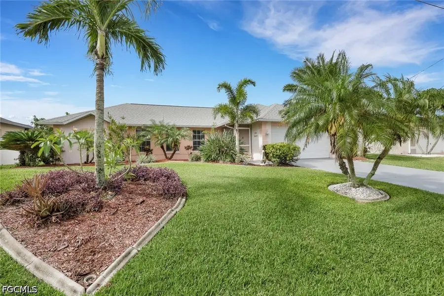 2302 SW 27th Terrace, Cape Coral, FL 33914 - #2