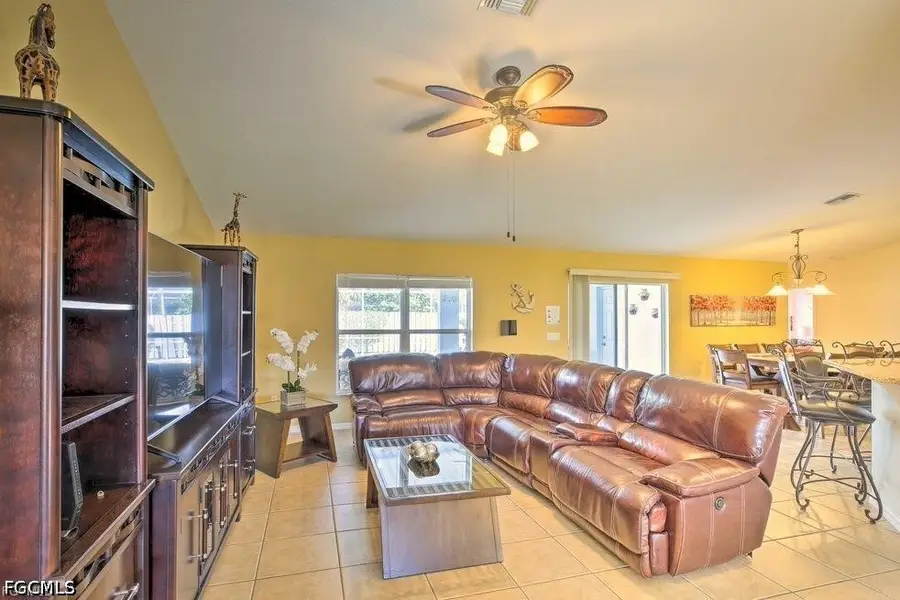 3223 SE Santa Barbara Place, Cape Coral, FL 33904 - #3