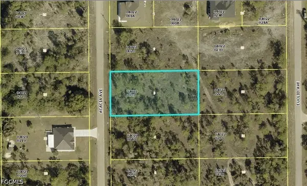 918 Acacia Avenue, Lehigh Acres, FL 33972