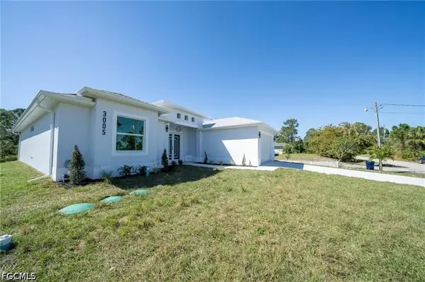 3003 52nd Street W, Lehigh Acres, FL 33971