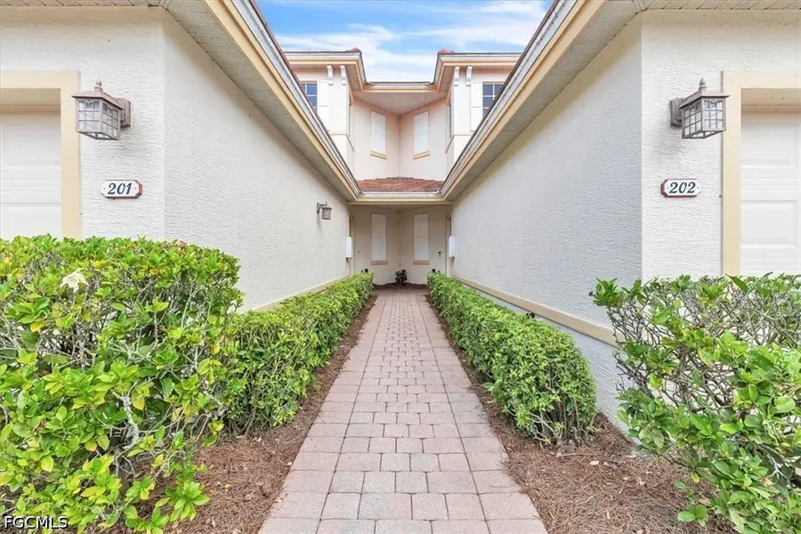 3000 Meandering Way #202, Fort Myers, FL 33905 - #3