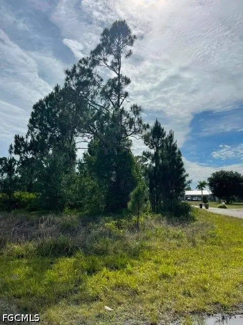 1048 Redbank Avenue, Lehigh Acres, FL 33974 - #3