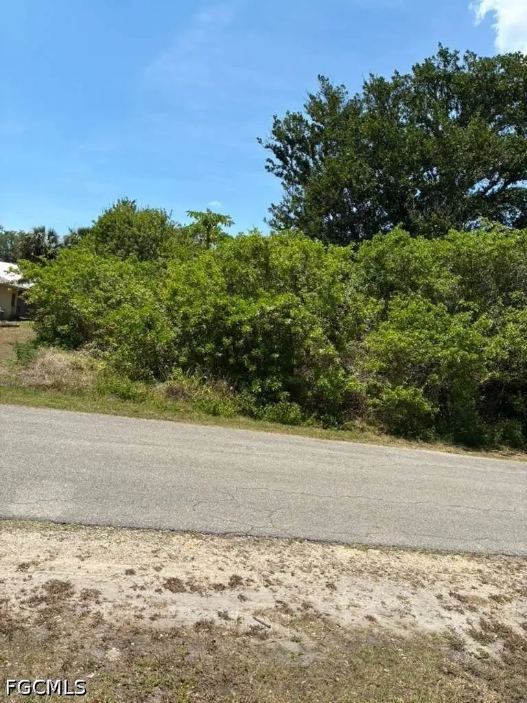 579 Glendale Avenue, Lehigh Acres, FL 33936 - #3