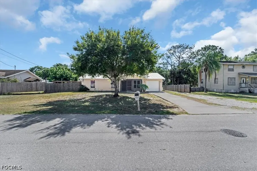 575 Sabal Palm Court, Labelle, FL 33935 - #2