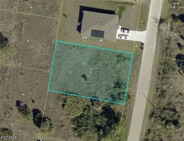 1088 Gunby Avenue S, Lehigh Acres, FL 33974