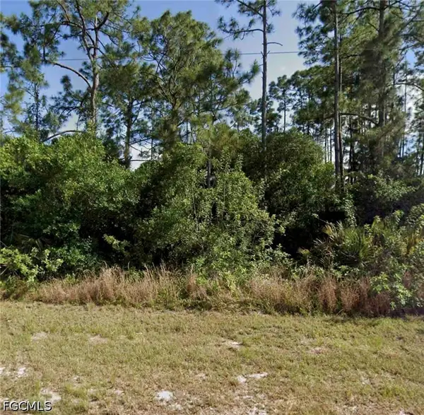 866 Porter Street E, Lehigh Acres, FL 33974