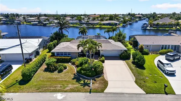 3810 SE 1st Place, Cape Coral, FL 33904