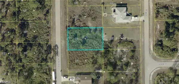 725 Peacock Avenue, Lehigh Acres, FL 33974