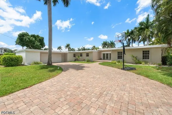 991 Aqua Lane, Fort Myers, FL 33919