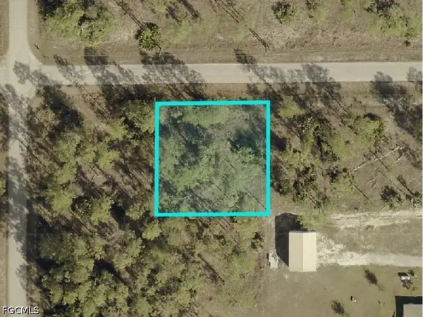 1002 E 15th Street, Lehigh Acres, FL 33972