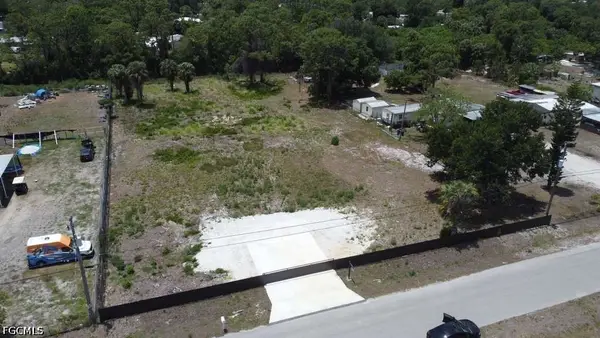 8226 Grady Drive, North Fort Myers, FL 33917