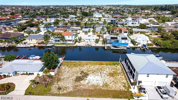 12262 Moon Shell Drive, Matlacha Isles, FL 33991