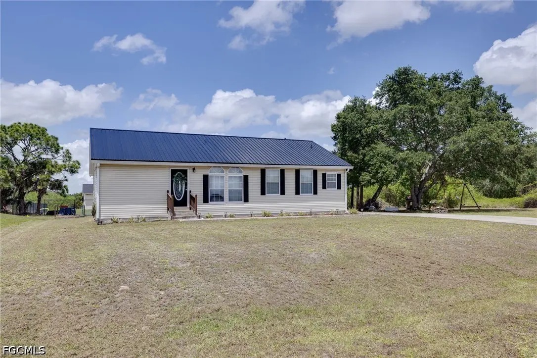 2040 S Montana Circle, Labelle, FL 33935 - #1