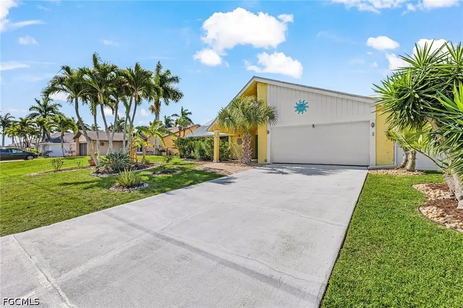 920 SE 33rd Street, Cape Coral, FL 33904 - #3