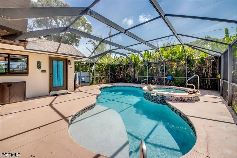 3723 SE 2nd Place, Cape Coral, FL 33904 - #3