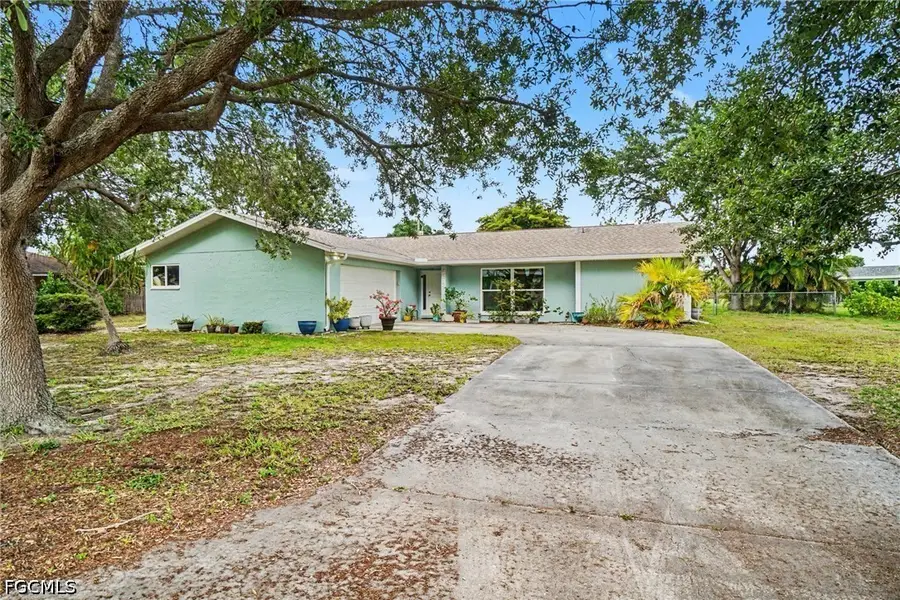 2215 SE 8th Street, Cape Coral, FL 33990 - #2