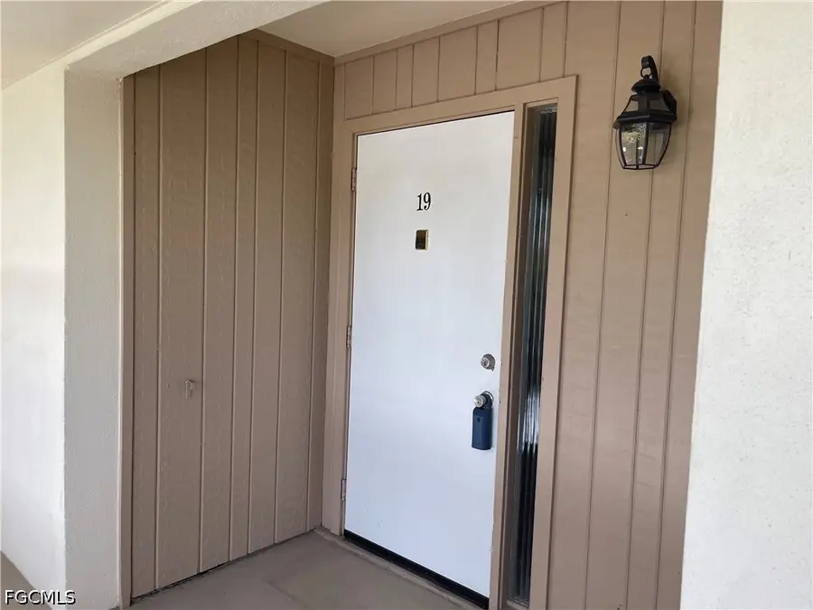 2079 Barkeley Lane #19, Fort Myers, FL 33907 - #2