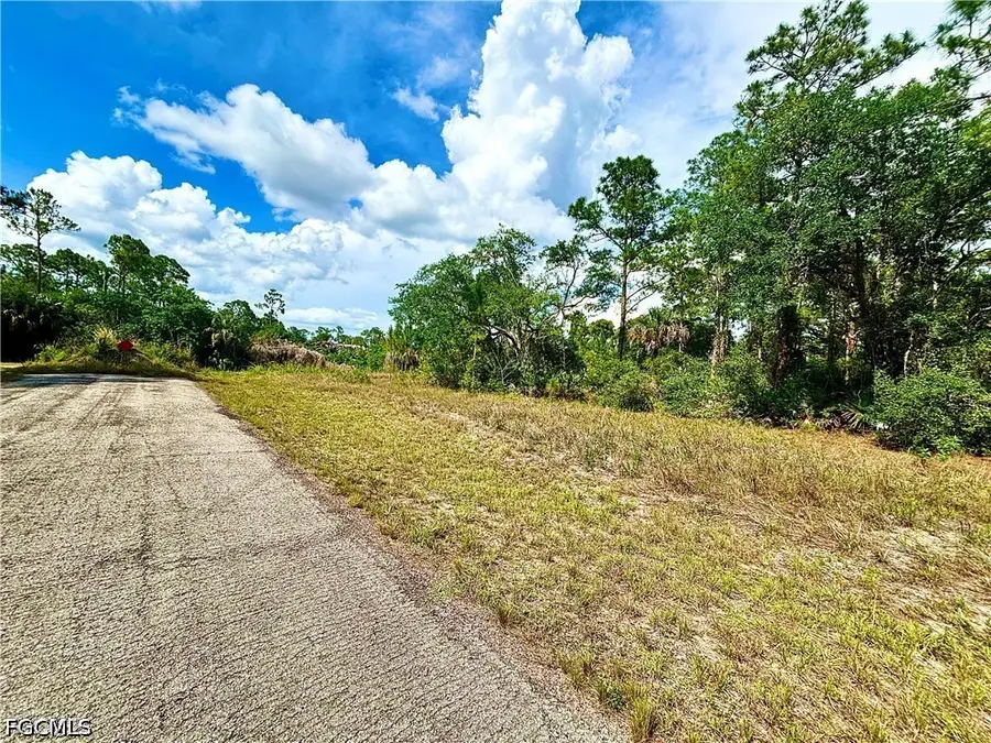 2120 Wells Avenue, Alva, FL 33920 - #2