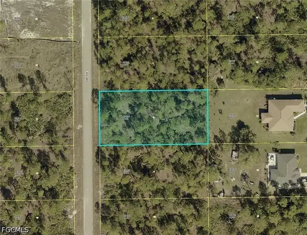 908 Oak Avenue, Lehigh Acres, FL 33972