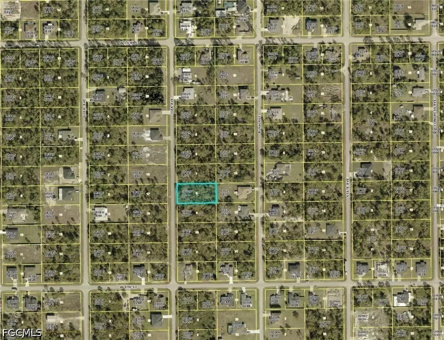 908 Oak Avenue, Lehigh Acres, FL 33972 - #3