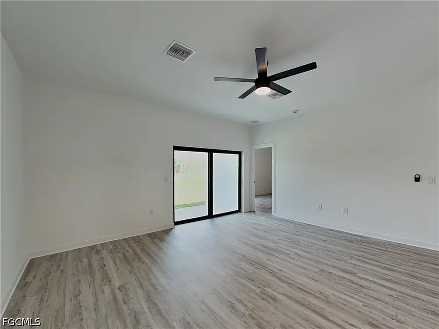 2208-2210 Wayne Avenue S, Lehigh Acres, FL 33973 - #3
