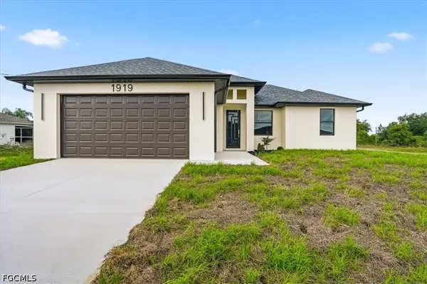 1919 Crawford Avenue N, Lehigh Acres, FL 33971