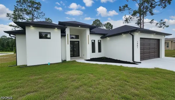 1901 Cedar Avenue N, Lehigh Acres, FL 33971