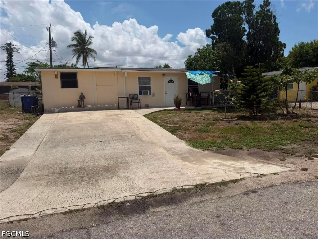2204 Coronet Street, Fort Myers, FL 33907 - #1