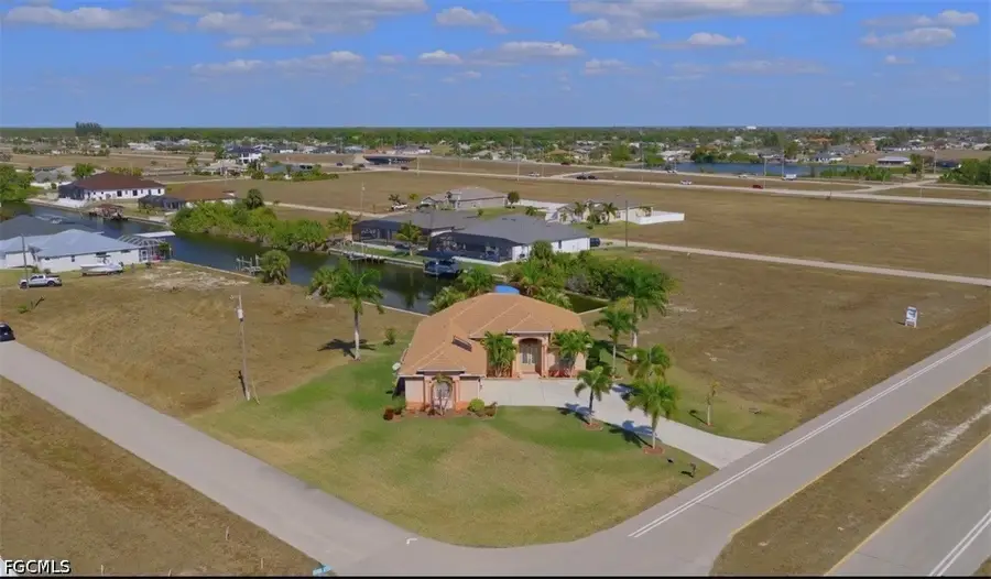 3237 Yucatan Parkway, Cape Coral, FL 33993 - #3