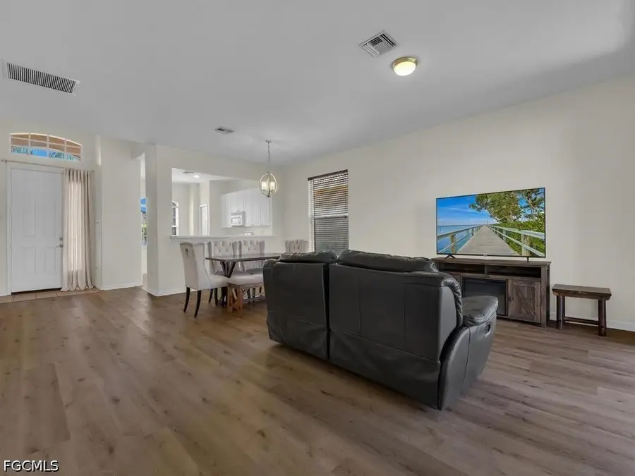 11204 Lakeland Circle, Fort Myers, FL 33913 - #3
