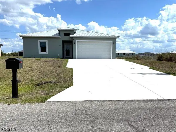 127 Carousel Avenue, Labelle, FL 33935