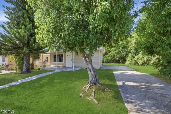 3318 Thomas Street, Fort Myers, FL 33916