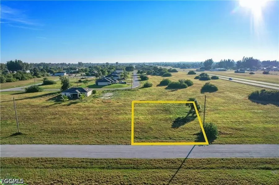 813 NW 31st Place, Cape Coral, FL 33993 - #3