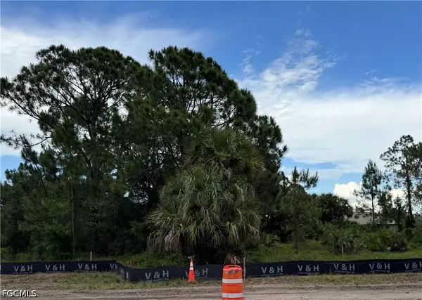 137 Bell Boulevard S, Lehigh Acres, FL 33974