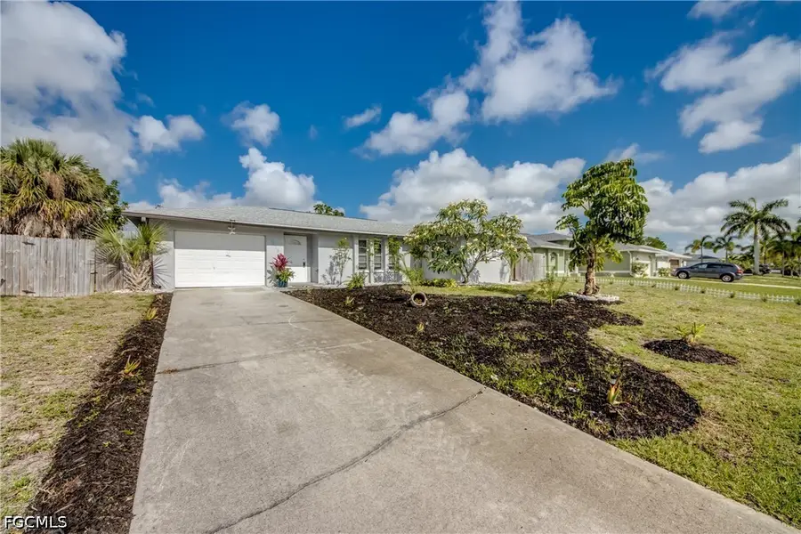 3518 SE 8th Place, Cape Coral, FL 33904 - #2