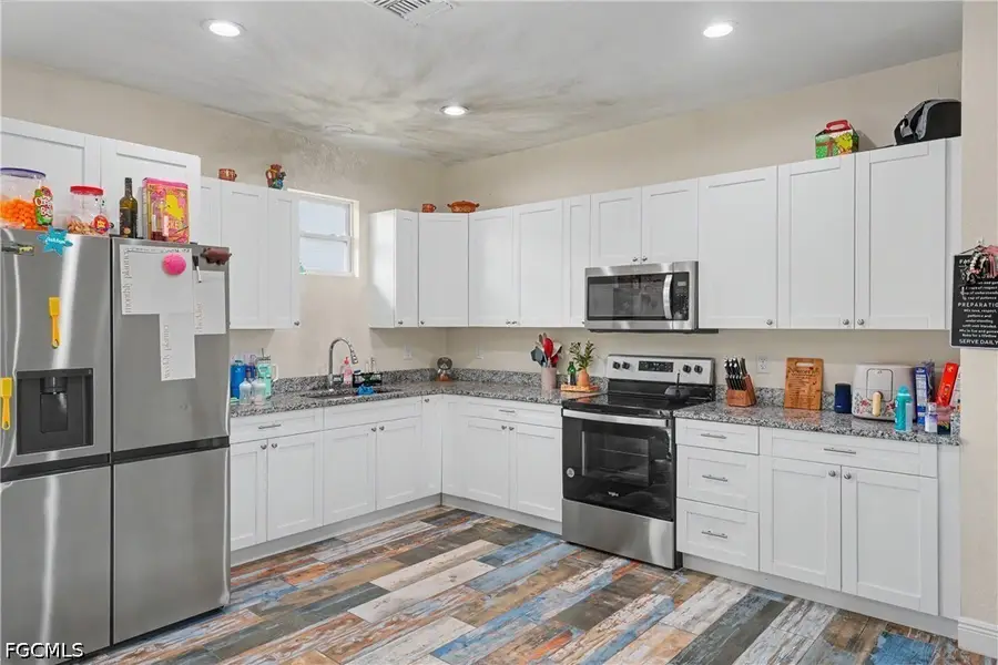 8006 Oakleaf Circle, Labelle, FL 33935 - #2