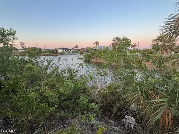 3729 NW 38th Avenue, Cape Coral, FL 33993