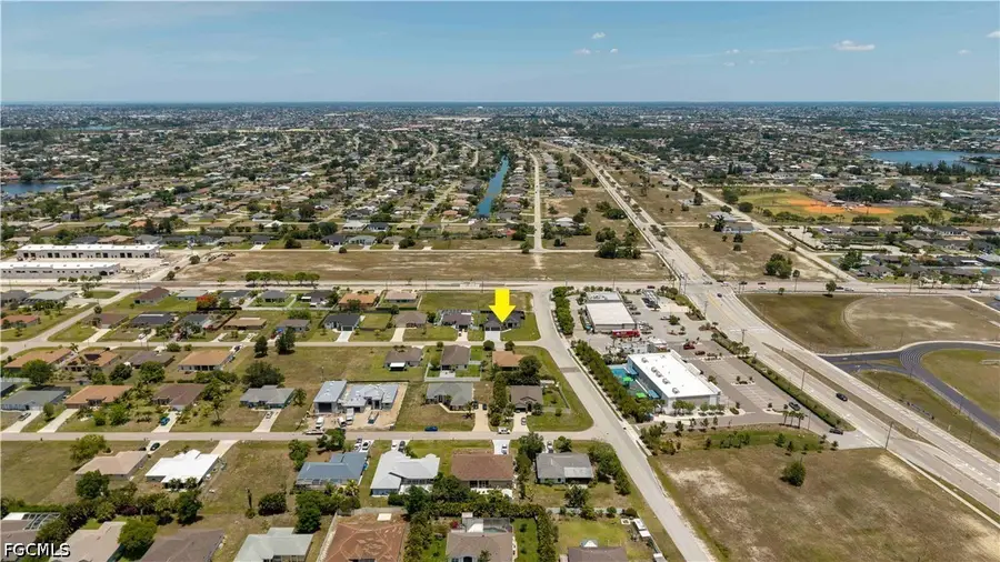 819 SW 16th Terrace, Cape Coral, FL 33991 - #3