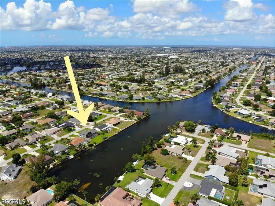 609 SE 21st Street, Cape Coral, FL 33990 - #2