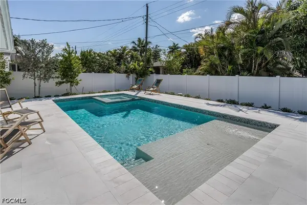 718 103rd Avenue N, Naples, FL 34108