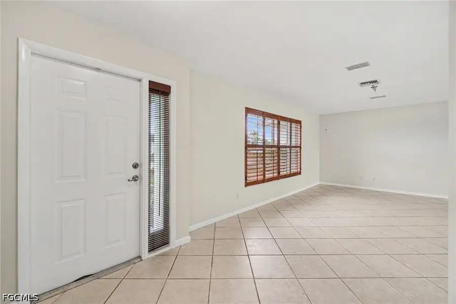 4437 SE 10th Avenue, Cape Coral, FL 33904 - #2