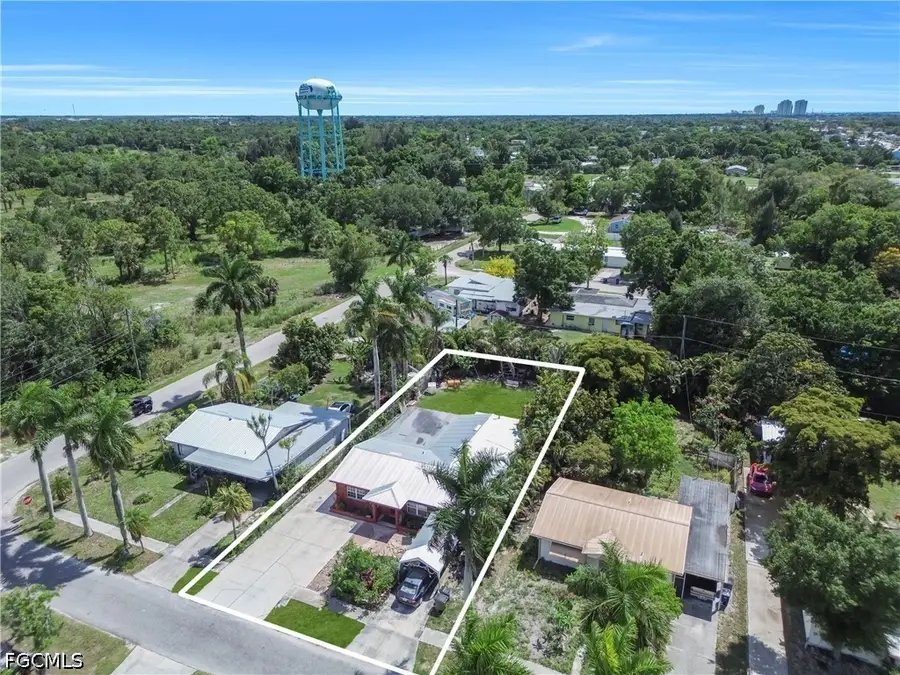 422 Bellair Road, Fort Myers, FL 33905 - #3