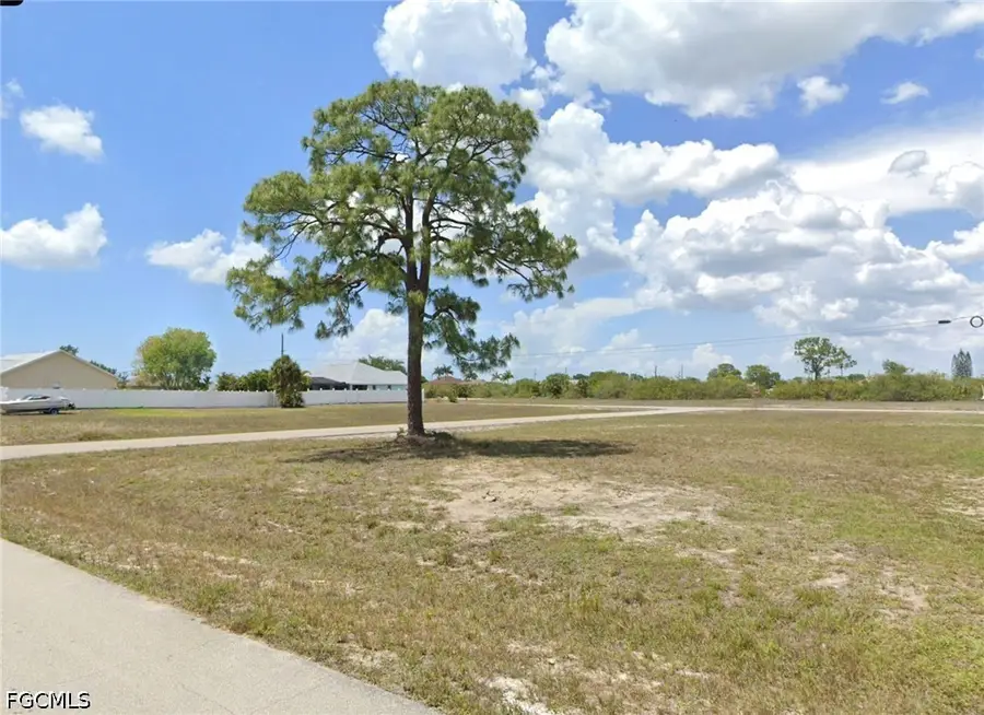 401 NE 24th Terrace, Cape Coral, FL 33909 - #2